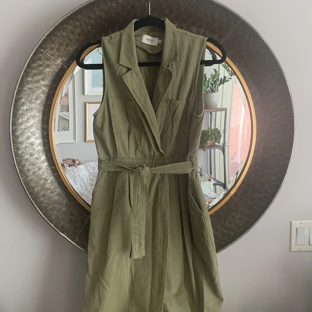 Midi Wrap Dress - Picture 7 of 10